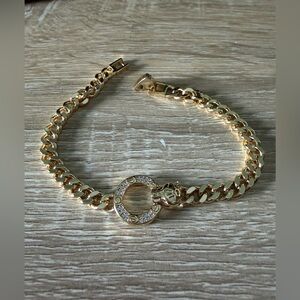 Gold Tone Chain Bracelet with Lion Head 7.5